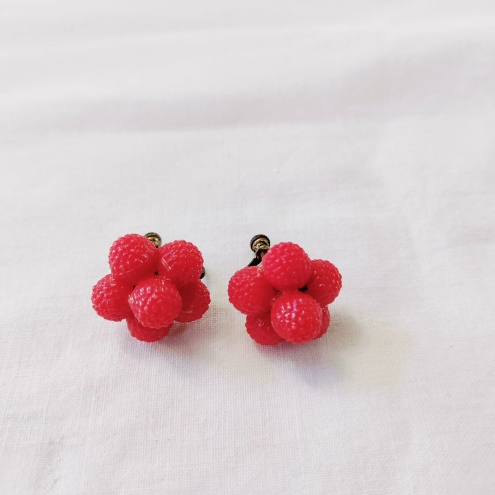 2/$20Vintage Red Acrylic Cluster Berry Screw Back Earrings Strawberry Raspberry